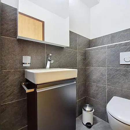 Appartement La Verdure Est N-22 By Interhome Crans-Montana